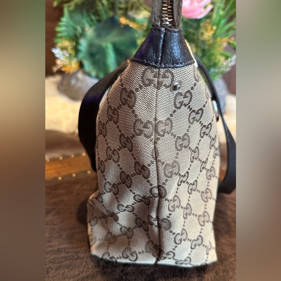 GUCCI Classic Monogram Brown Canvas w. Leather Trims & Straps Shoulder Bag - Picture 8 of 17